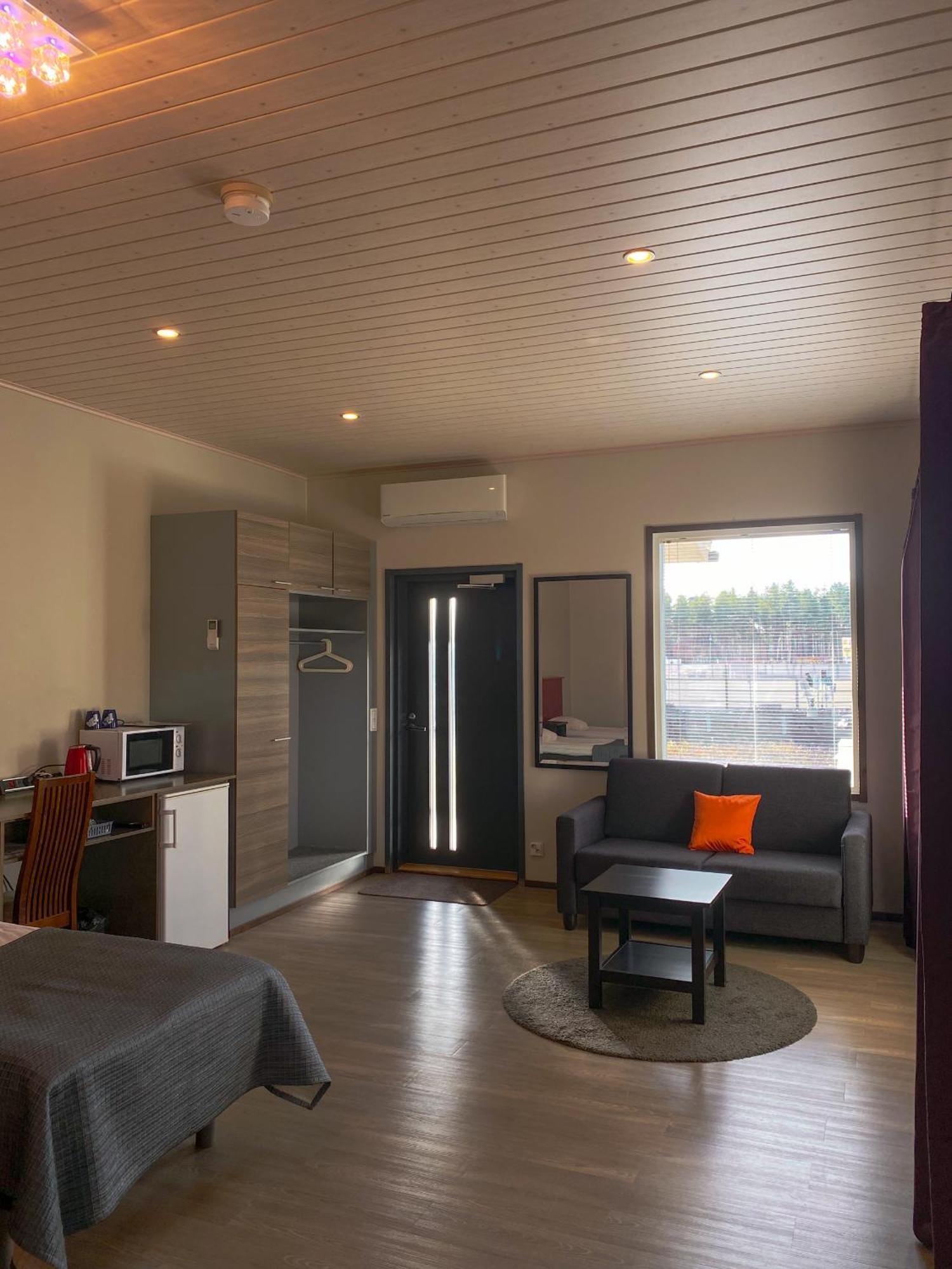 Safarimajoitus Hotel Kalajoki Phòng bức ảnh